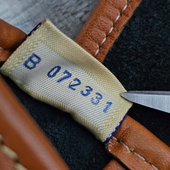 Dooney & Bourke All Weather Leather Spectator Bag Vintage Crossbody Bag - Picture 11 of 16